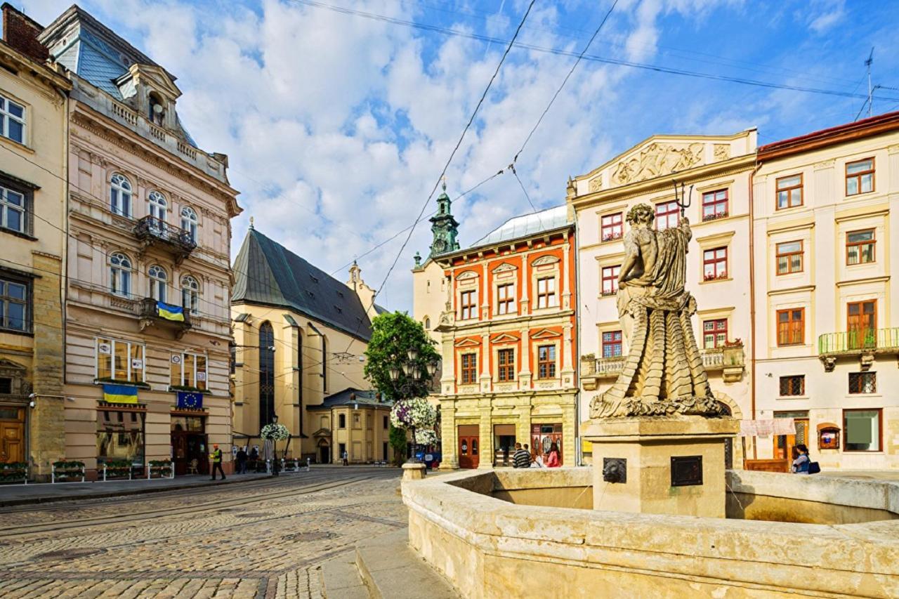 Apartment On Lychakivska Lviv Exterior photo